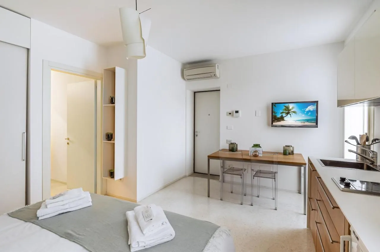 Hospital Giustinianeo & University - Cozy Studio! Padova Apartment